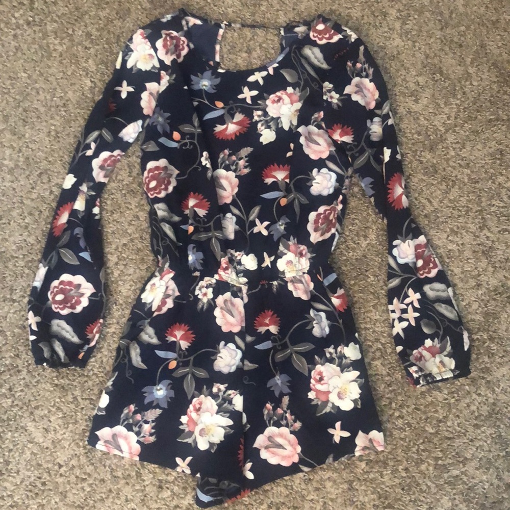 Silky romper - Picture 2 of 3